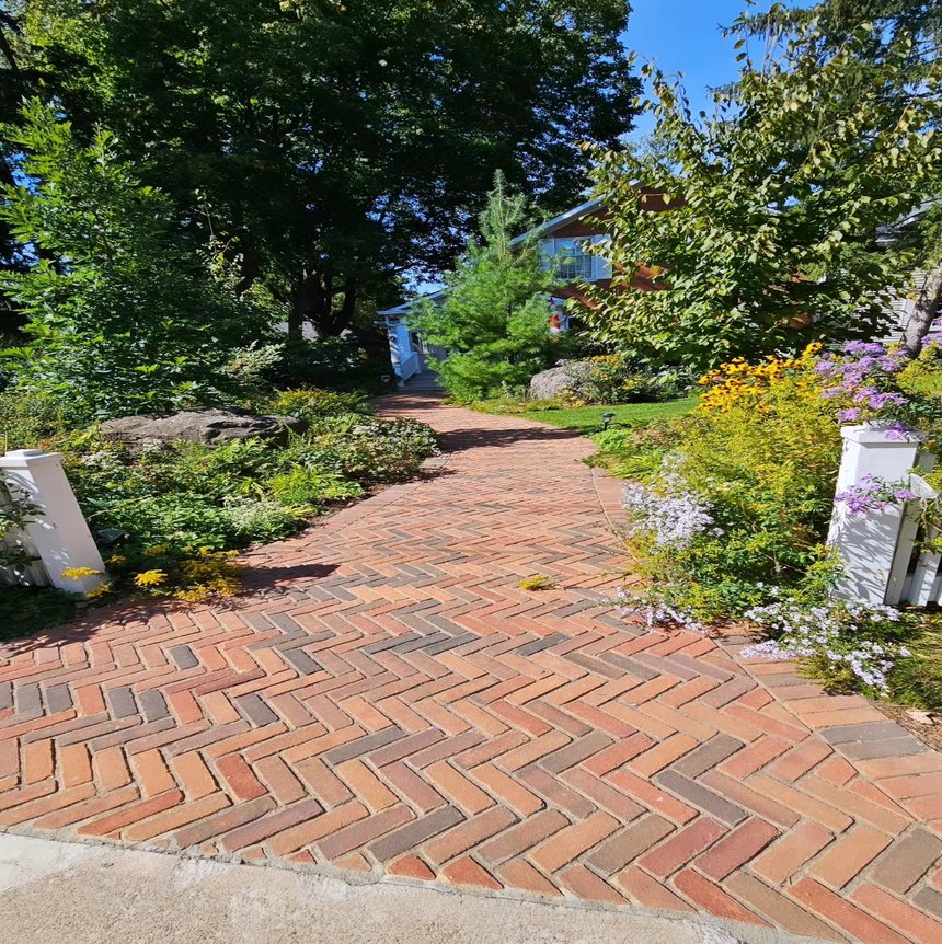 Beecroft and Sons lawn care Hamilton